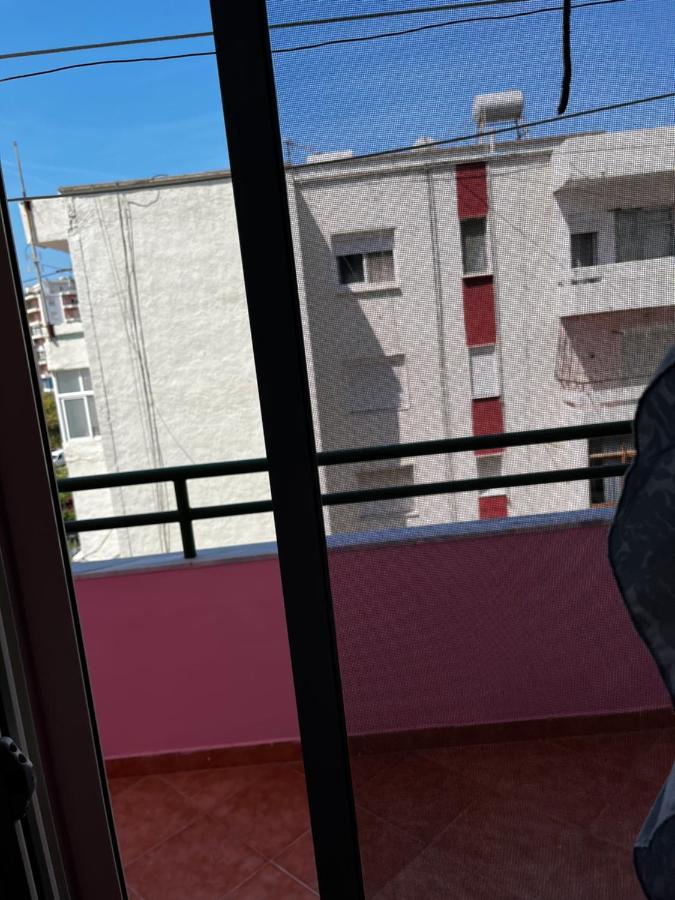 Appartamento Incantevole Con Posto Auto Privato Vlorë Εξωτερικό φωτογραφία