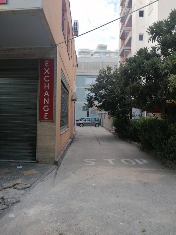 Appartamento Incantevole Con Posto Auto Privato Vlorë Εξωτερικό φωτογραφία