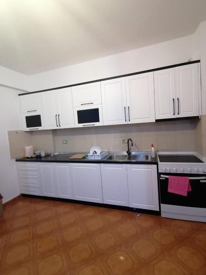 Appartamento Incantevole Con Posto Auto Privato Vlorë Εξωτερικό φωτογραφία